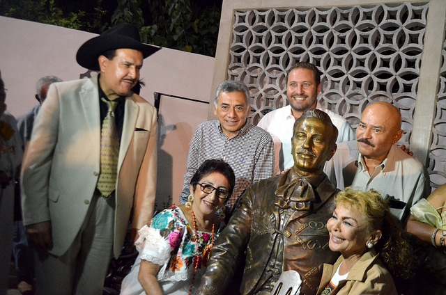 Inauguran parque Pedro Infante en calle donde perdió la vida